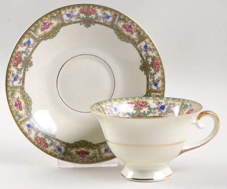 Woodmere Footed Cup & Saucer Set