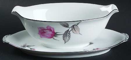 Venna Gravy Boat with Attached Underplate