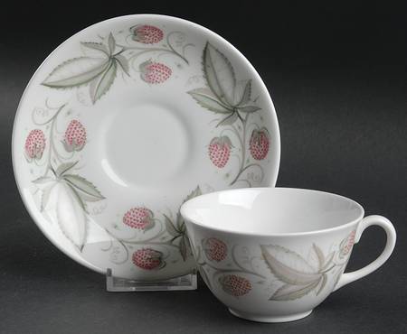 Wild Strawberry Flat Cup & Saucer Set