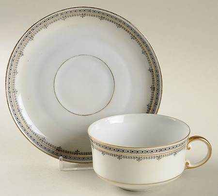 Domino Flat Cup & Saucer Set