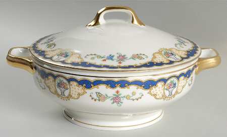 Pickwick Round Covered Vegetable