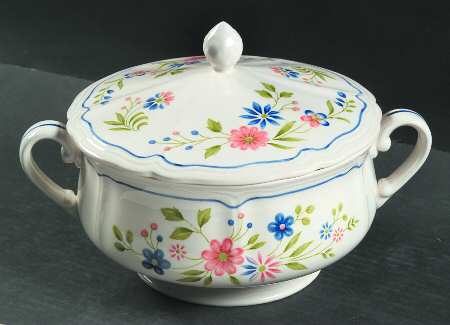 Country French Round Covered Vegetable