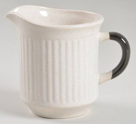 Domino Creamer