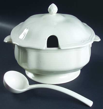 Federalist White Tureen & Lid w/Ladle