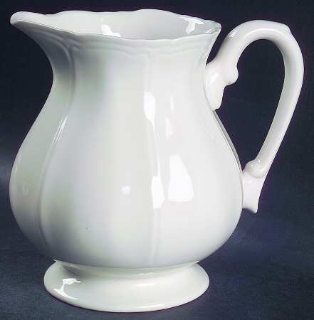 Federalist White 40 Oz Pitcher
