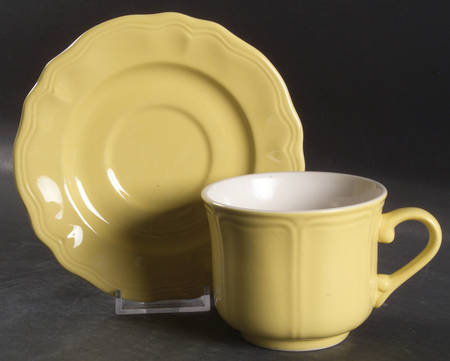 Federalist Buttercup Yellow (4239) Flat Cup & Saucer Set