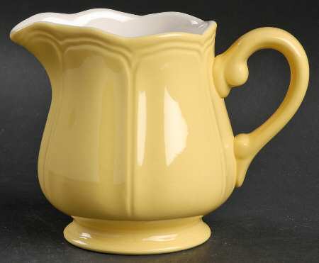 Federalist Buttercup Yellow (4239) Creamer