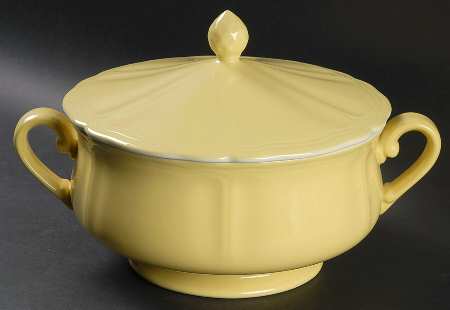Federalist Buttercup Yellow (4239) Round Covered Vegetable