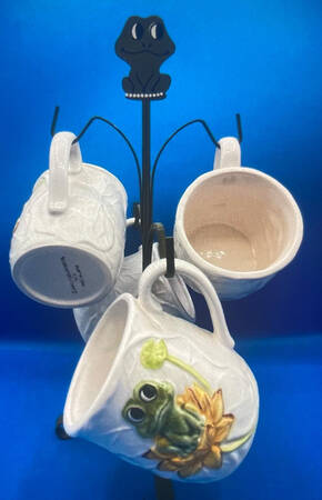Frog Family Mug Tree & 4 Mugs (4 MUGSC & MUGTRE)
