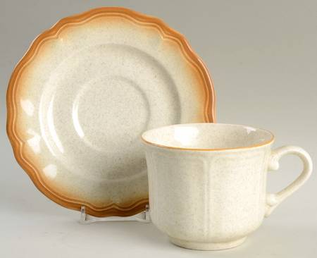 Meadowland Flat Cup & Saucer Set