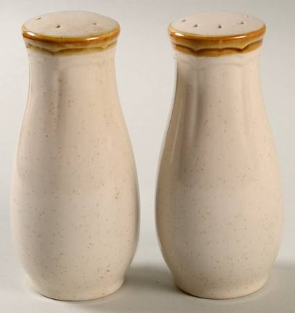 Meadowland Salt & Pepper Set