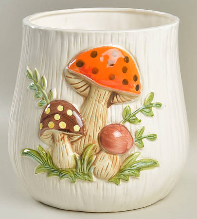 Merry Mushroom Cookie Jar No Lid