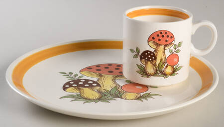 Merry Mushroom Snack Plate & Cup Set