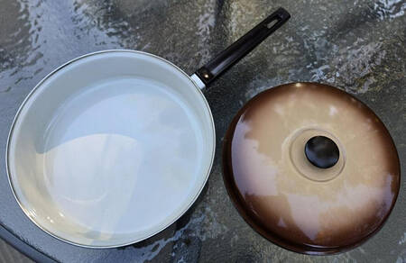 Merry Mushroom 10" Metal Skillet & Lid