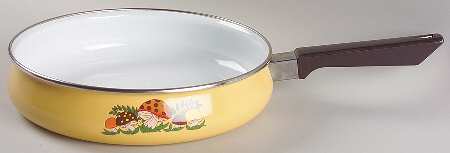 Merry Mushroom 9" Open Skillet