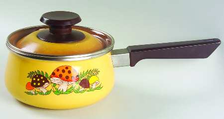 Merry Mushroom 1.5 Quart Metal Covered Saucepan