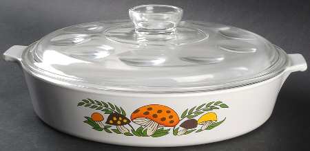 Merry Mushroom 2 Qt Round Covered Casserole