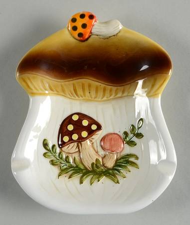 Merry Mushroom 6" Ashtray
