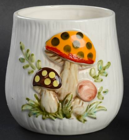 Merry Mushroom Small Canister No Lid
