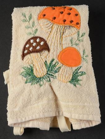Merry Mushroom Tying Cloth Hand Towel