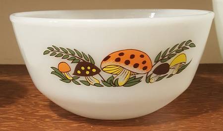 Merry Mushroom 7" Nesting Bowl