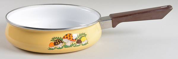Merry Mushroom 8" Open Skillet