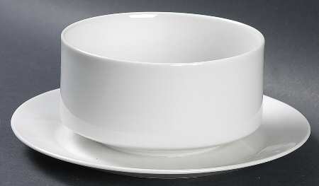 New Moon Gravy Boat with Attached Underplate
