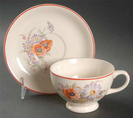 Poppy Footed Cup & Saucer Set