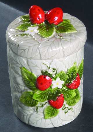 Strawberry Coordinates Small Canister & Lid
