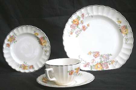 Petunia (Scalloped) Footed Cup & Saucer Set