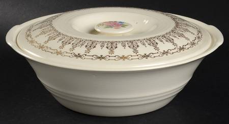 Rose Bower Round Covered Vegetable