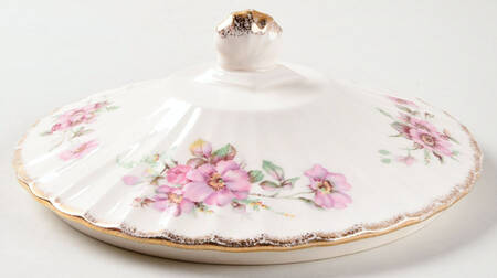 Wild Rose Lid for Round Vegetable