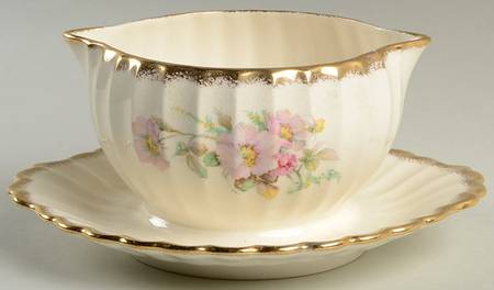 Wild Rose Gravy Boat with Attached Underplate