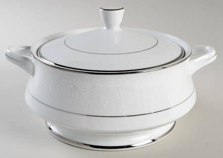 Audrey Round Covered Vegetable