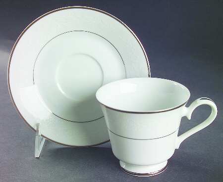 Audrey Footed Cup & Saucer Set