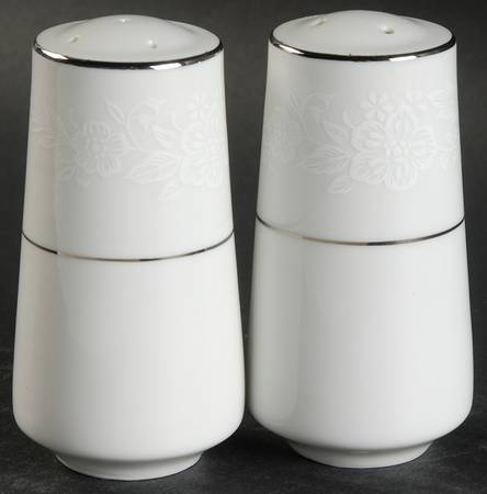 Audrey Salt & Pepper Set