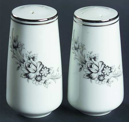 Sachiko (Platinum Ring) Salt & Pepper Set