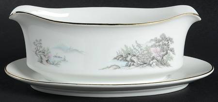 Sansui Gravy Boat with Attached Underplate