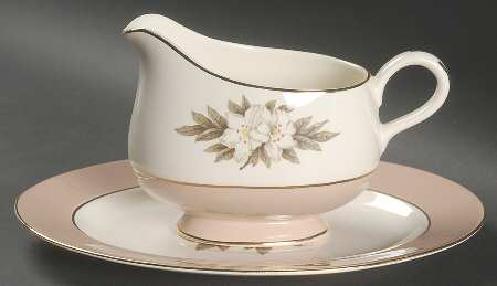 Fair Lady Gravy Boat & Underplate/Relish