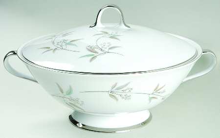 Alyson Round Covered Vegetable