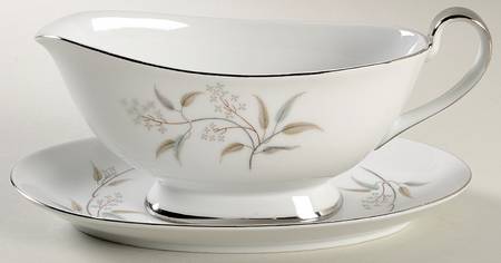 Alyson Gravy Boat & Underplate