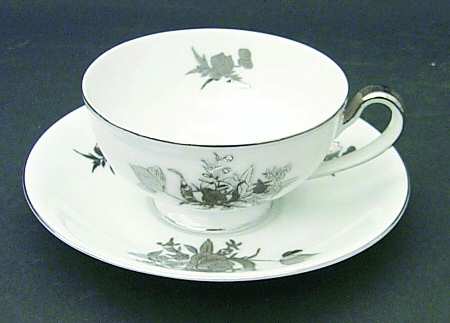 397 (Smooth Edge) Footed Cup & Saucer Set