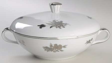 397 (Smooth Edge) Round Covered Vegetable
