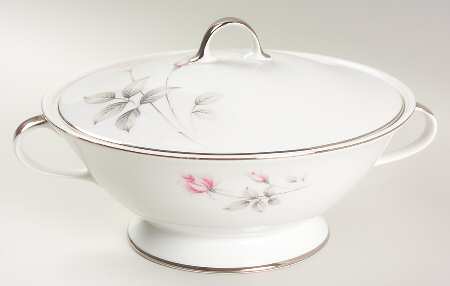 Ardsley Round Covered Vegetable