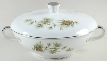 Cascade Pine Round Covered Vegetable