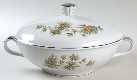 Cascade Pine Round Covered Vegetable