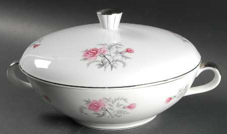 Carnation Round Covered Vegetable