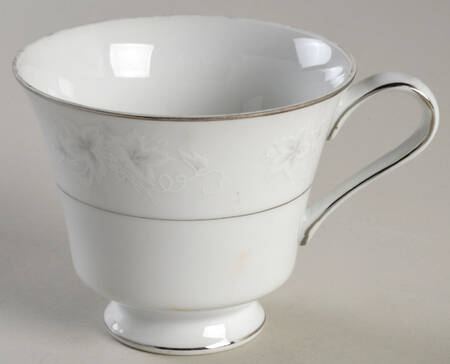 Chateau Footed Cup