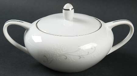 Claudia Sugar Bowl & Lid