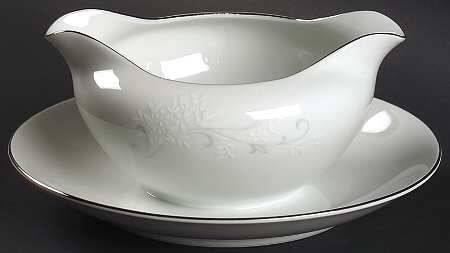 Claudia Gravy Boat with Attached Underplate
